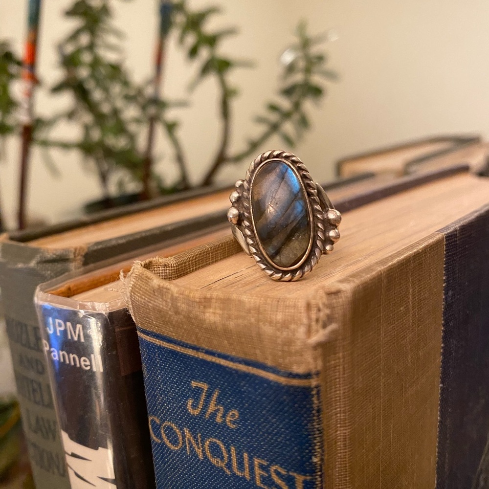 925  Labradorite Ring